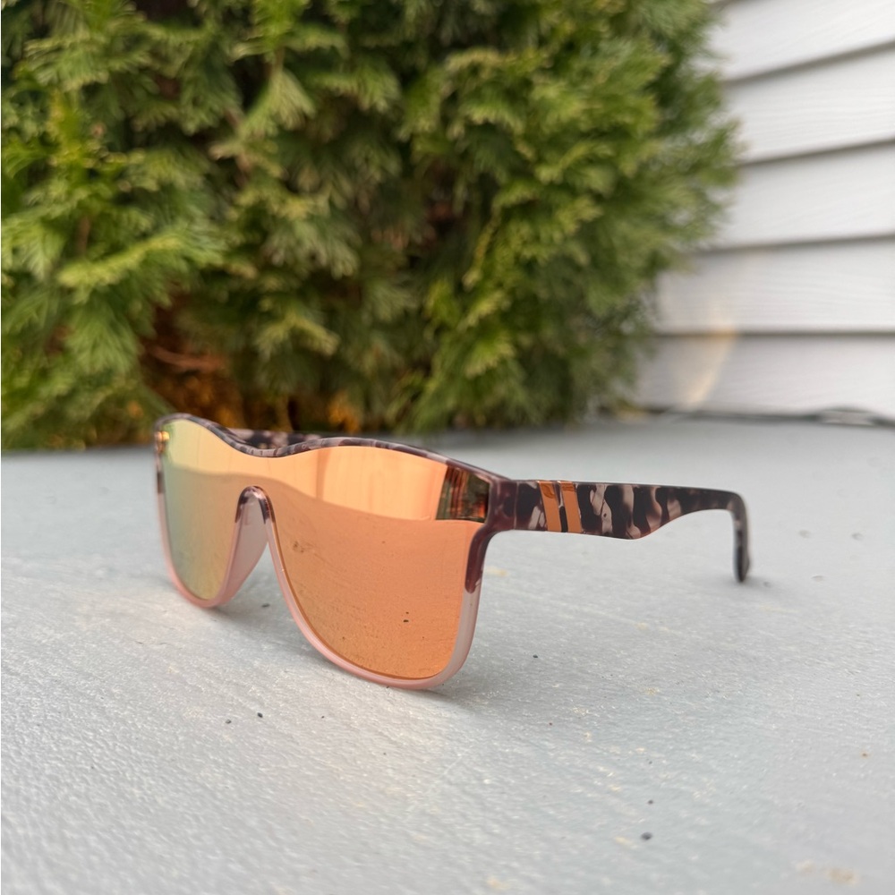 Blenders sunglasses with rose gold Lenses